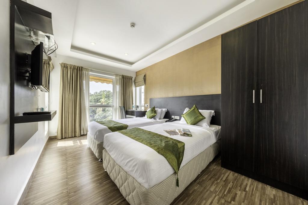 Treebo Trend J'S Five Two Boutique Hotel Chennai Exterior photo