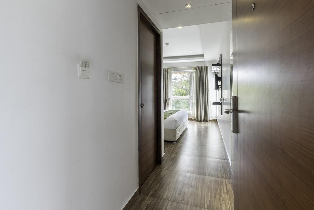 Treebo Trend J'S Five Two Boutique Hotel Chennai Exterior photo