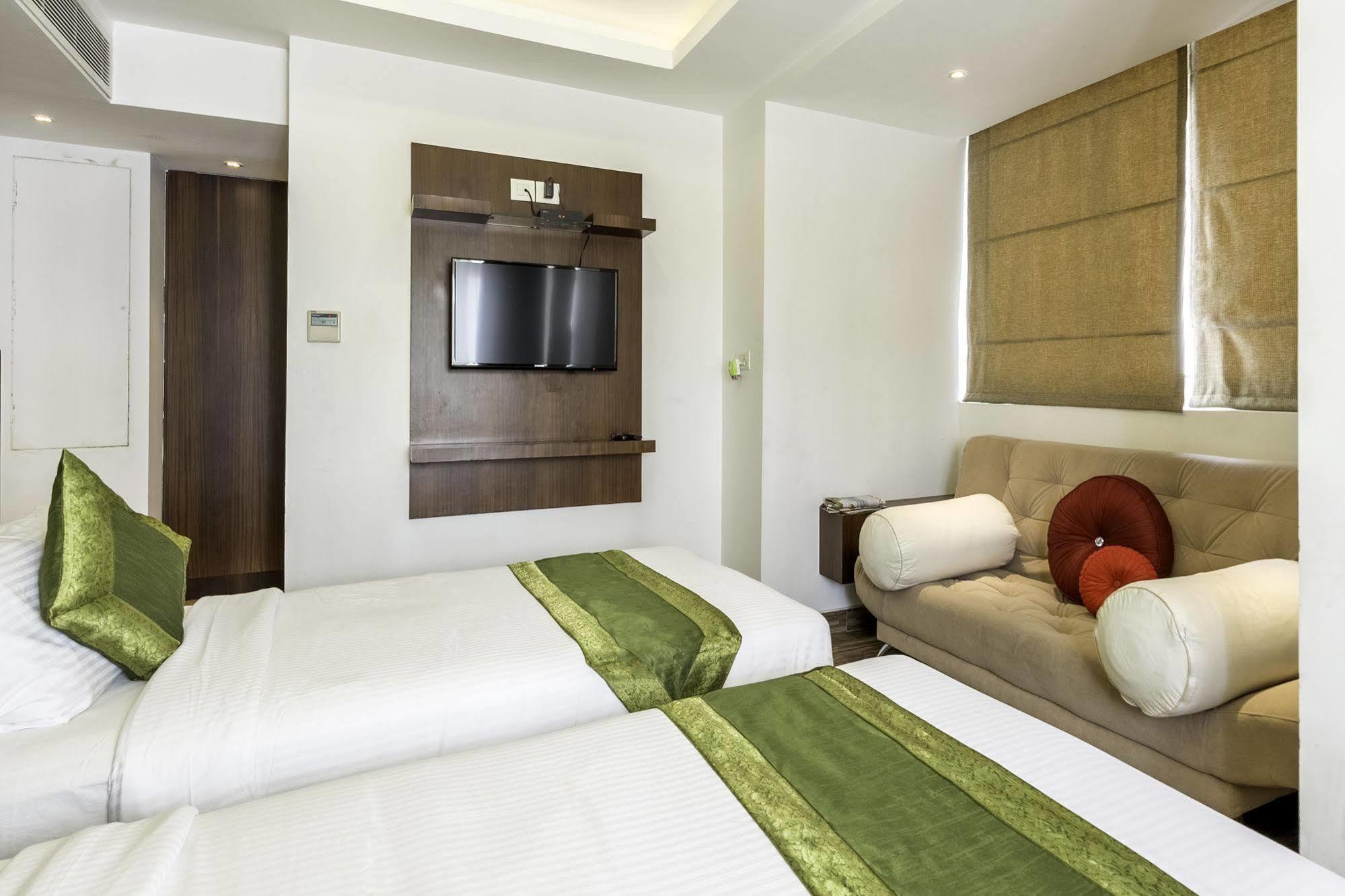 Treebo Trend J'S Five Two Boutique Hotel Chennai Exterior photo