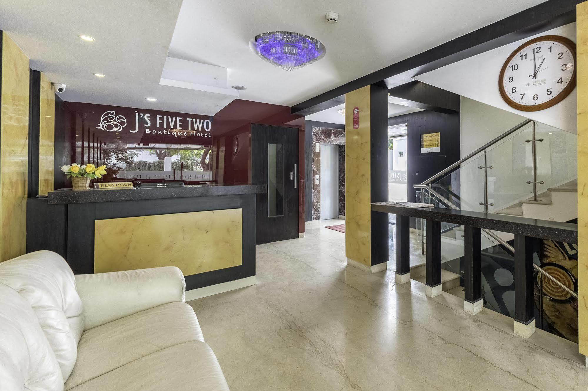 Treebo Trend J'S Five Two Boutique Hotel Chennai Exterior photo
